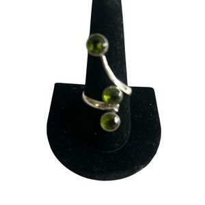 925 Sterling Silver Peridot Green 3 Gemstone Ring